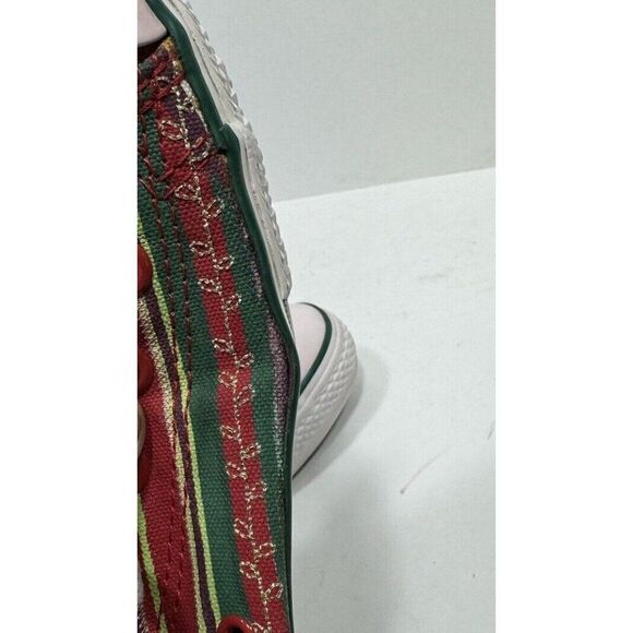 Converse Chuck Taylor Christmas High Sneakers Wrapping Paper Ornament Womens 9 - Picture 8 of 10
